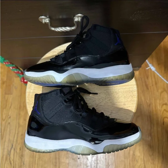 Men’s Jordan “space jam” 11s size 8 og all down to receipt excellent condition Air Jordan - Air Jordan 11 Retro BG  main image 3